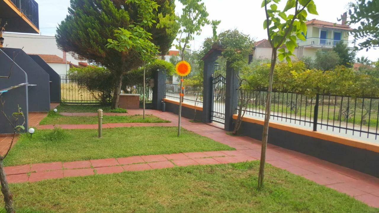 Noufara Apartments Nea Mesangala Exterior photo